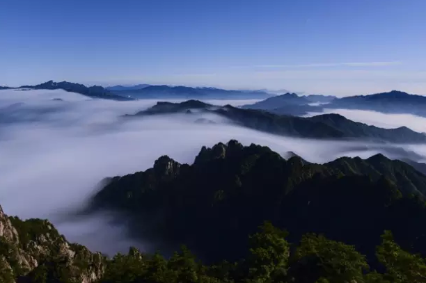 河南省第六届“三山同登”群众登山健身大会在栾川老君山景区成功举办