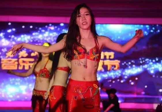 洛阳老君山：快来老君山恣酒放歌 音乐露营激发你的激情