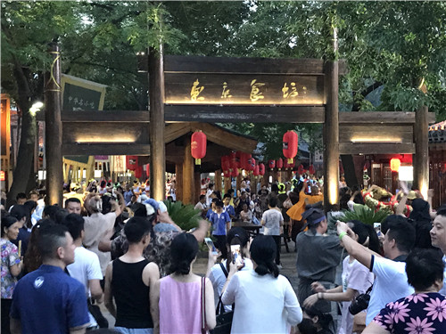 河南开封：清明上河园带你嗨翻整个夏天