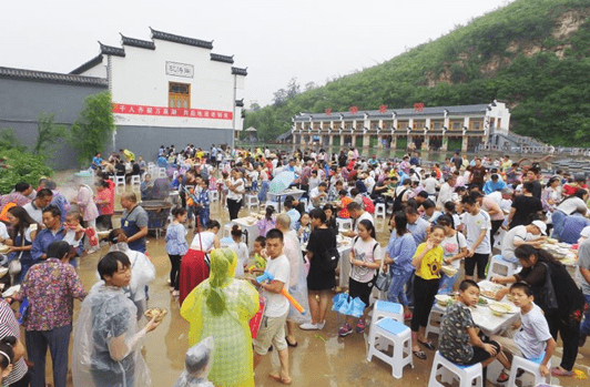 安阳林州：“鱼”你相约万泉湖，千人共品老锅鱼活动在万泉湖景区隆重举行