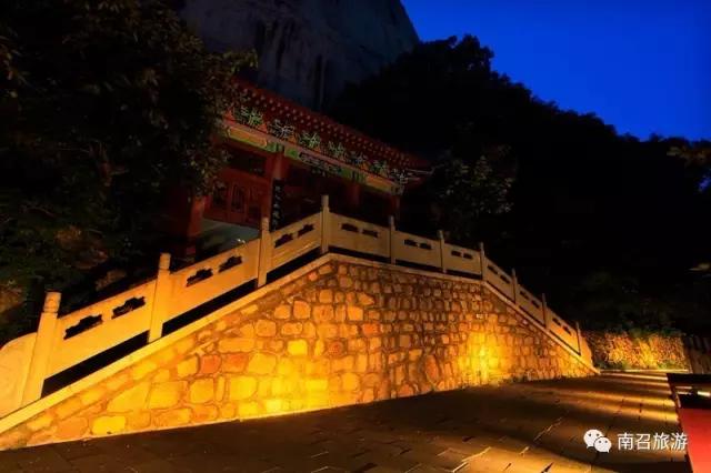 南召五朵山：最美观景台，夜游才是正确的打开方式