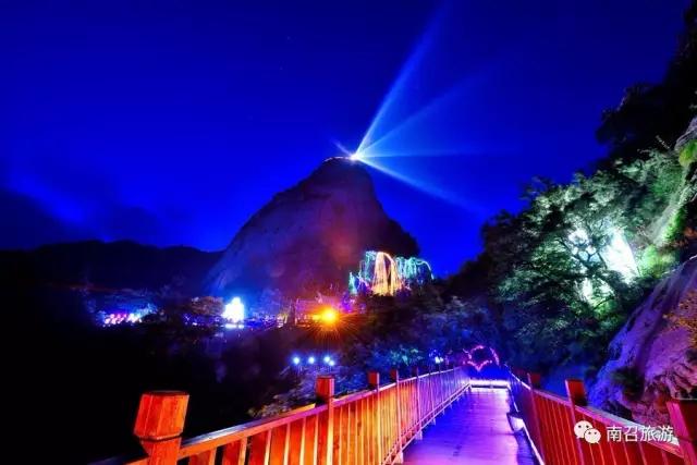 南召五朵山：最美观景台，夜游才是正确的打开方式