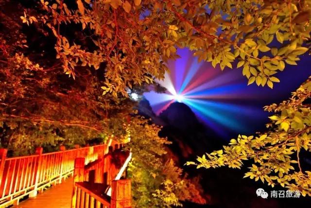 南召五朵山：最美观景台，夜游才是正确的打开方式