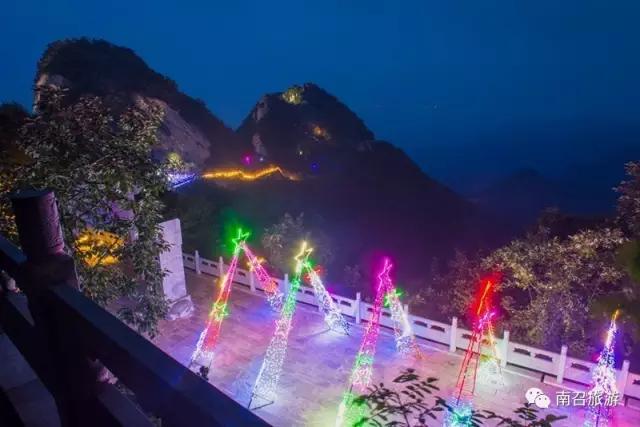 南召五朵山：最美观景台，夜游才是正确的打开方式