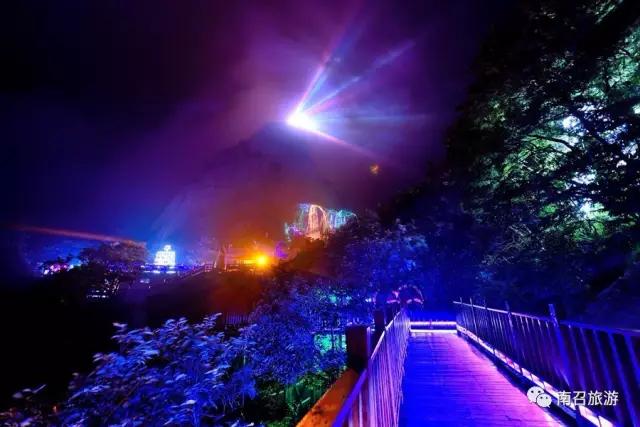 南召五朵山：最美观景台，夜游才是正确的打开方式