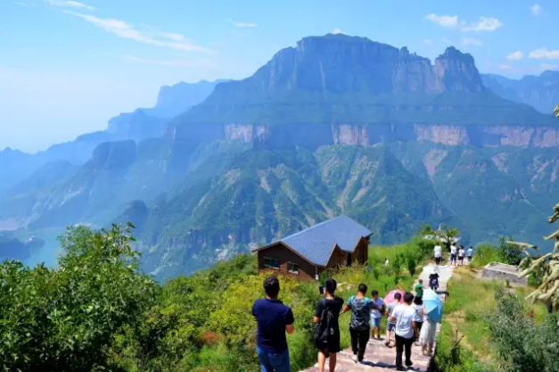 河南百家旅行社在新乡南太行踩线活动圆满结束