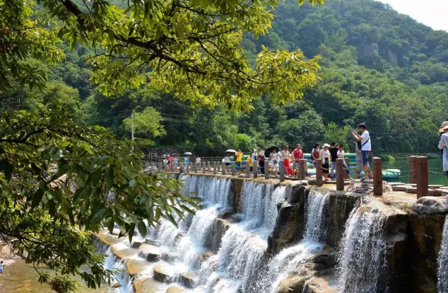 新乡南太行丨烈日炎炎，为坚守一线的旅游人点赞！