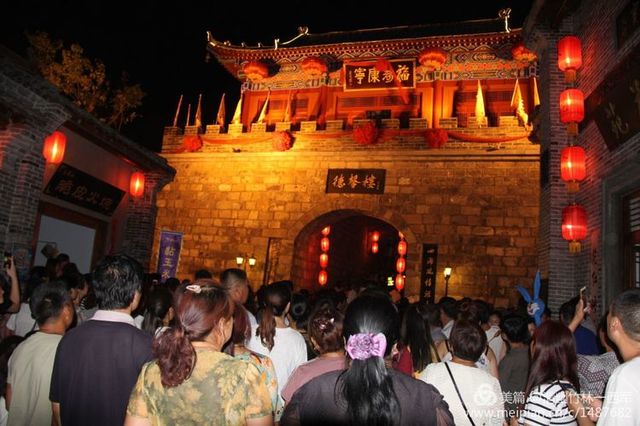 “夜游巩义”活动启动暨杜甫故里文化艺术灯光节开幕式隆重举行！