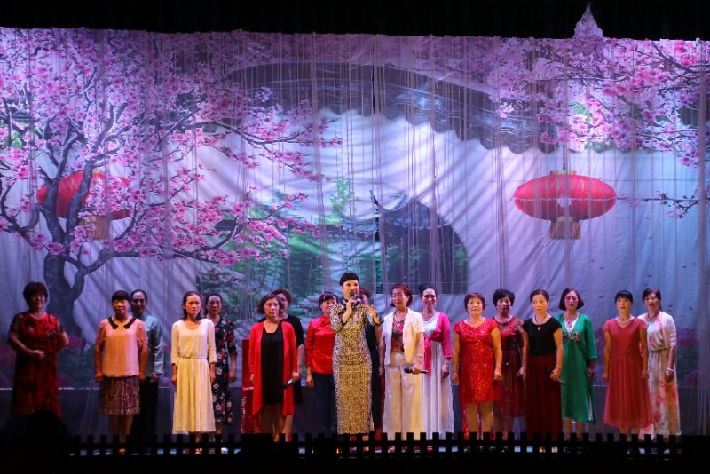 “夜游巩义”活动启动暨杜甫故里文化艺术灯光节开幕式隆重举行！