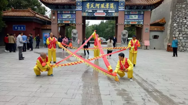 数万人“双节”冒雨畅游青天河，焦作太行红叶节15日正式开幕！