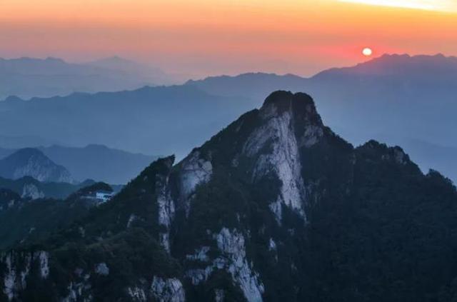 第三届洛阳白云山杯中国围棋棋圣战新闻发布会在北京中国棋院隆重举行！