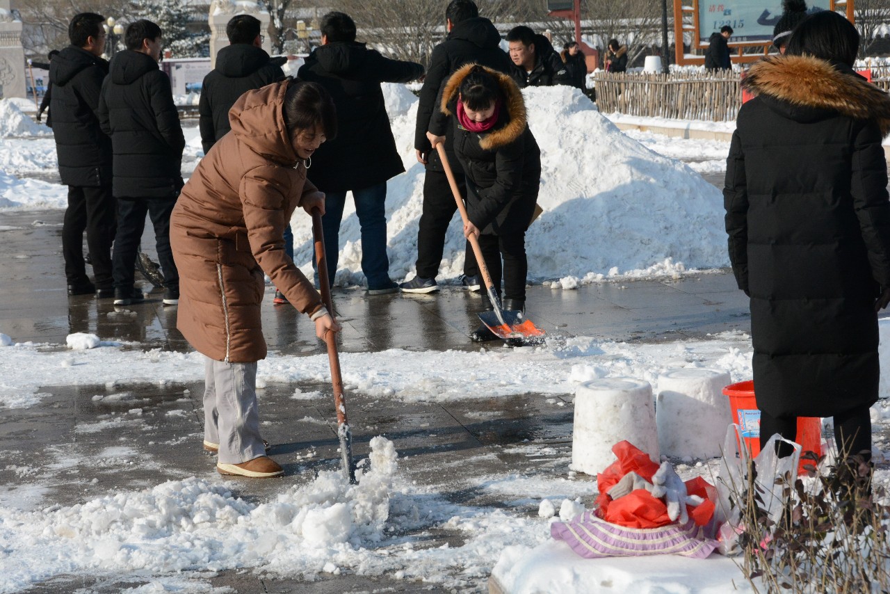 嵩山景区：打造个性雪人，扮美扮靓景区