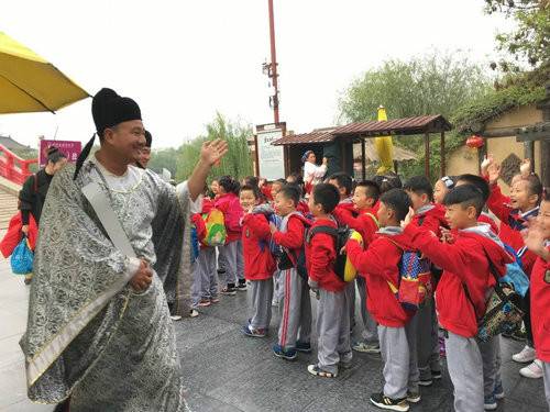 研学清明上河园，感受这里的文化韵味