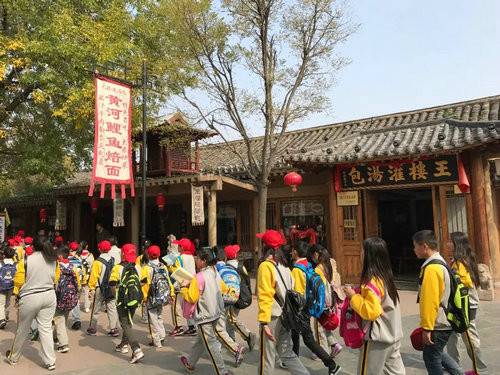 研学清明上河园，感受这里的文化韵味