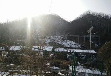太牛了，中原第一条玻璃水滑道漂流即将在栾川诞生！空中乐逍遥，刺激又好玩！