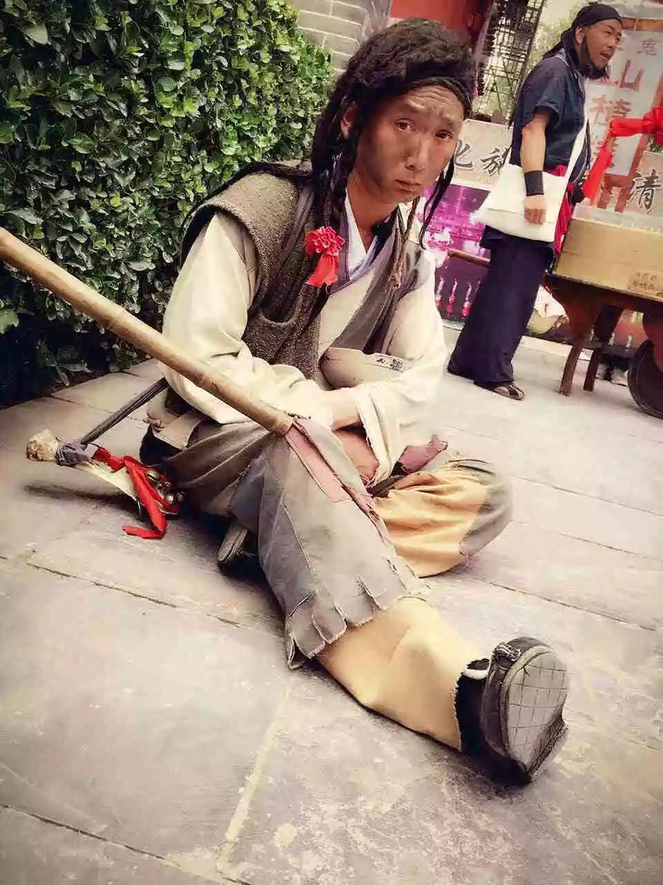 清明上河园演员敬业如初，游客为之点赞！