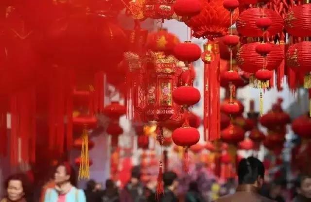 震撼，百米火龙+巨型摇钱树亮相鄢陵花博园！
