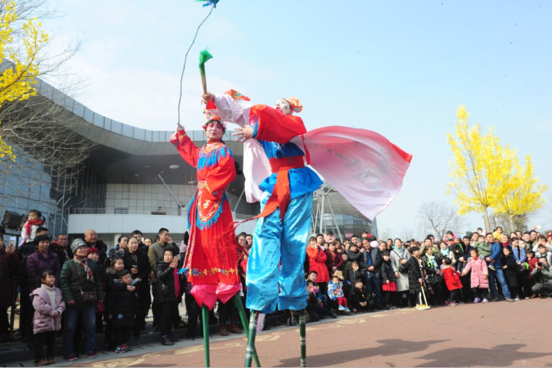 郑州绿博园游客爆棚，迎来春节旅游开门红