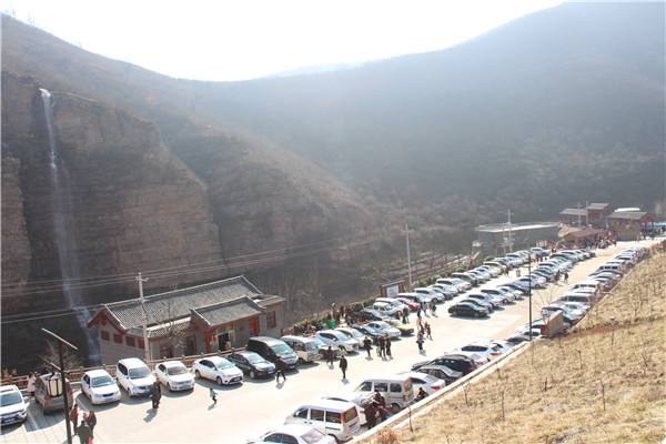 挡不住的诱惑,高速免费,自驾大熊山感受春日美好