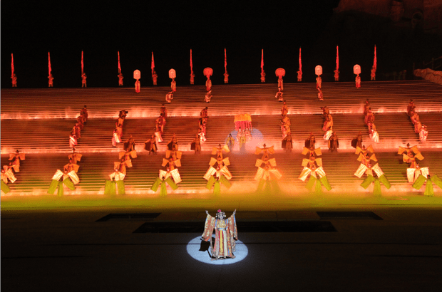 2018洛阳牡丹花季盛大开演 史诗剧《武则天》耀世归来