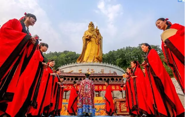 带上父母过端午 自驾老君山免门票