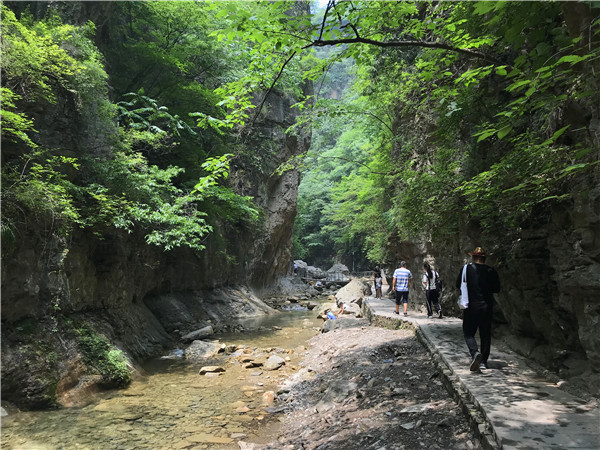 用抖音记录美景 全国百家媒体青龙峡采风活动圆满落幕