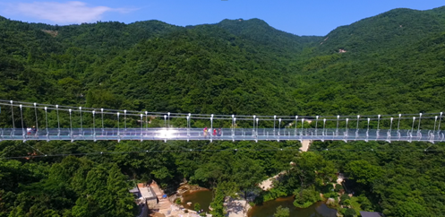 鸡公山桃花寨景区高空5D玻璃天桥 开业倒计时 鸡公山桃花寨景区高空5D玻璃天桥 开业倒计时