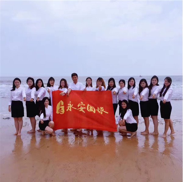 吃长桌宴 走网红桥 观大熊猫，龙潭大峡谷清凉之旅酷爽开启！