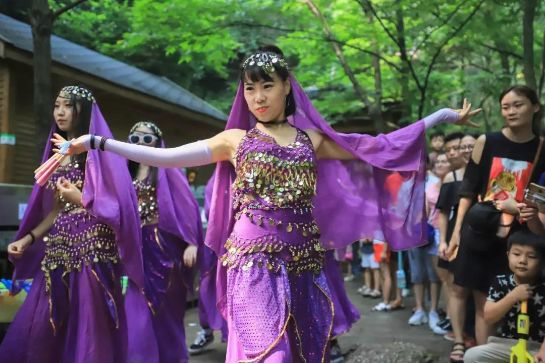 快闪！影视明星大咖惊现重渡沟 全民狂欢秒变摇摆海洋