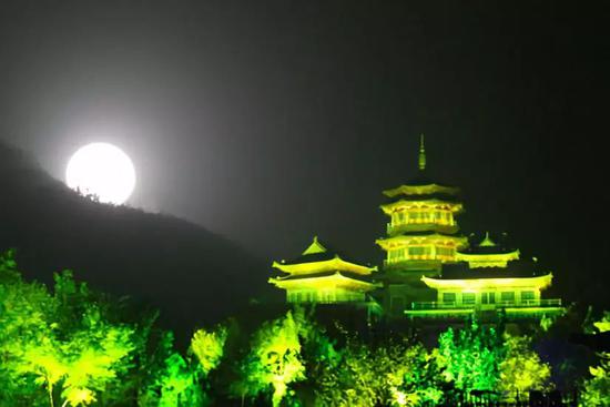 逢十月金秋，赏嵩山红叶，观音乐大典