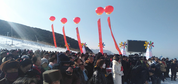 嵩顶滑雪，王者归来！第三届“嵩顶冰雪文化旅游节”在巩义举办