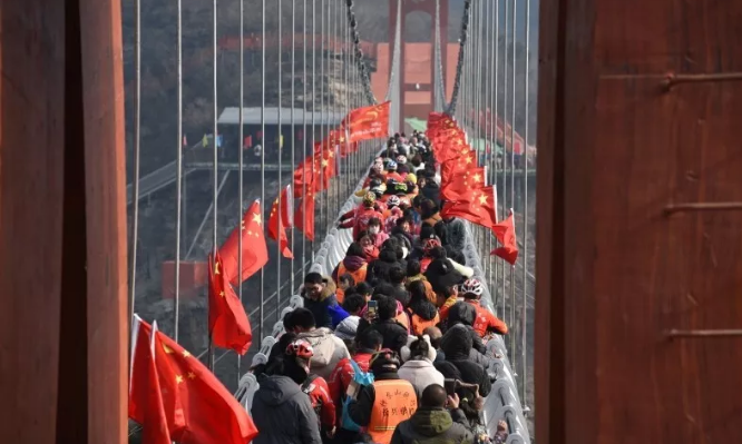 期盼已久的神农山云上天桥在2019年1月1日盛大开幕！