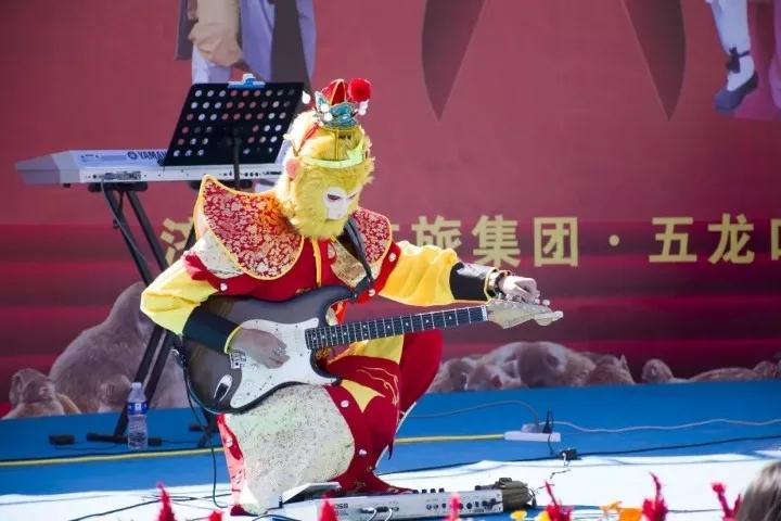中国猴山五龙口：2018感恩相伴，2019携手前行