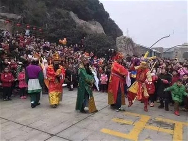 天庭众仙齐聚嵖岈，嵖岈山西游灯会给你不同！