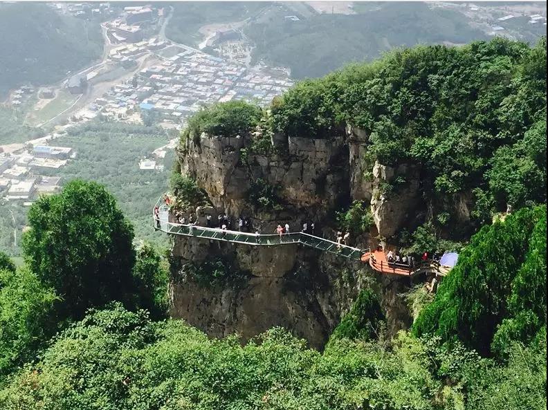 要逆天！云台山双条玻璃栈道“恐怖+霸气”，掀起挑战狂潮！