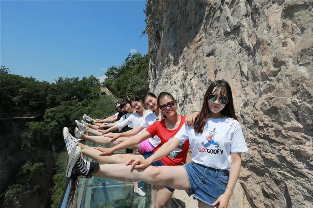 要逆天！云台山双条玻璃栈道“恐怖+霸气”，掀起挑战狂潮！