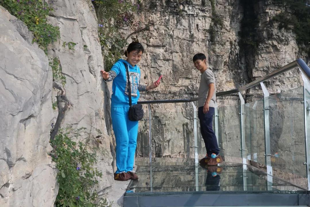 要逆天！云台山双条玻璃栈道“恐怖+霸气”，掀起挑战狂潮！
