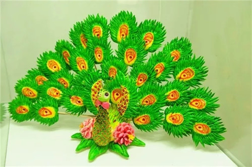 观民俗、赏花灯、看花展、品美食 绿博园里过大年