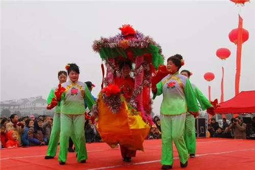 精彩还在继续 西峡逛民俗文化艺术节、观自然奇观