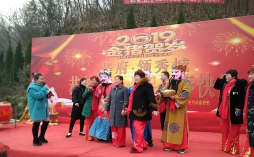 精彩还在继续 西峡逛民俗文化艺术节、观自然奇观