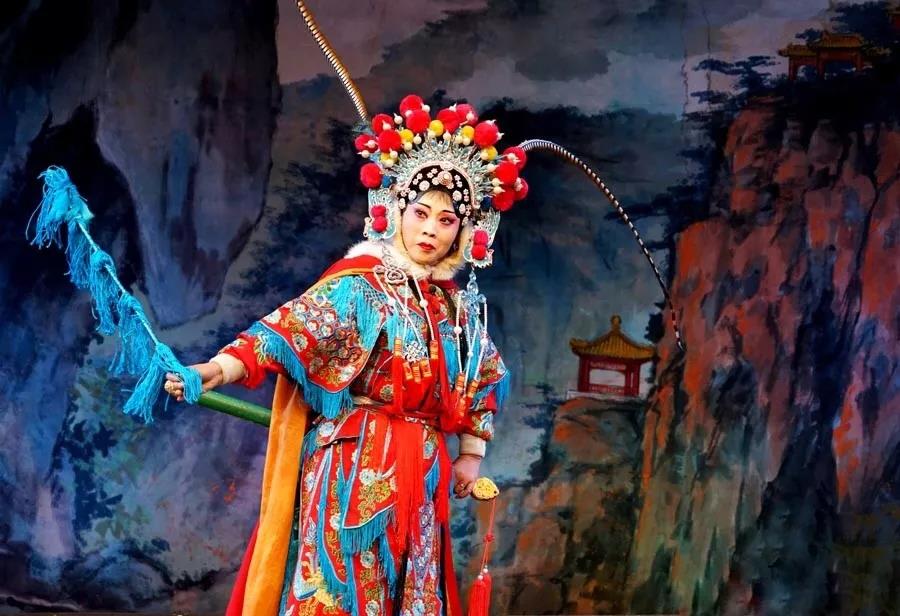 正月十六哪里去？梨园春明星邀你七峰山下看大戏！