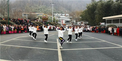 重渡沟村民举办特色活动迎接元宵佳节
