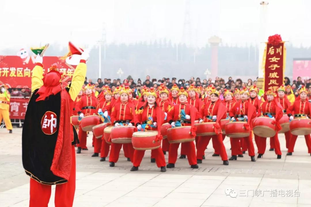 三门峡市元宵节社火展演精彩纷呈