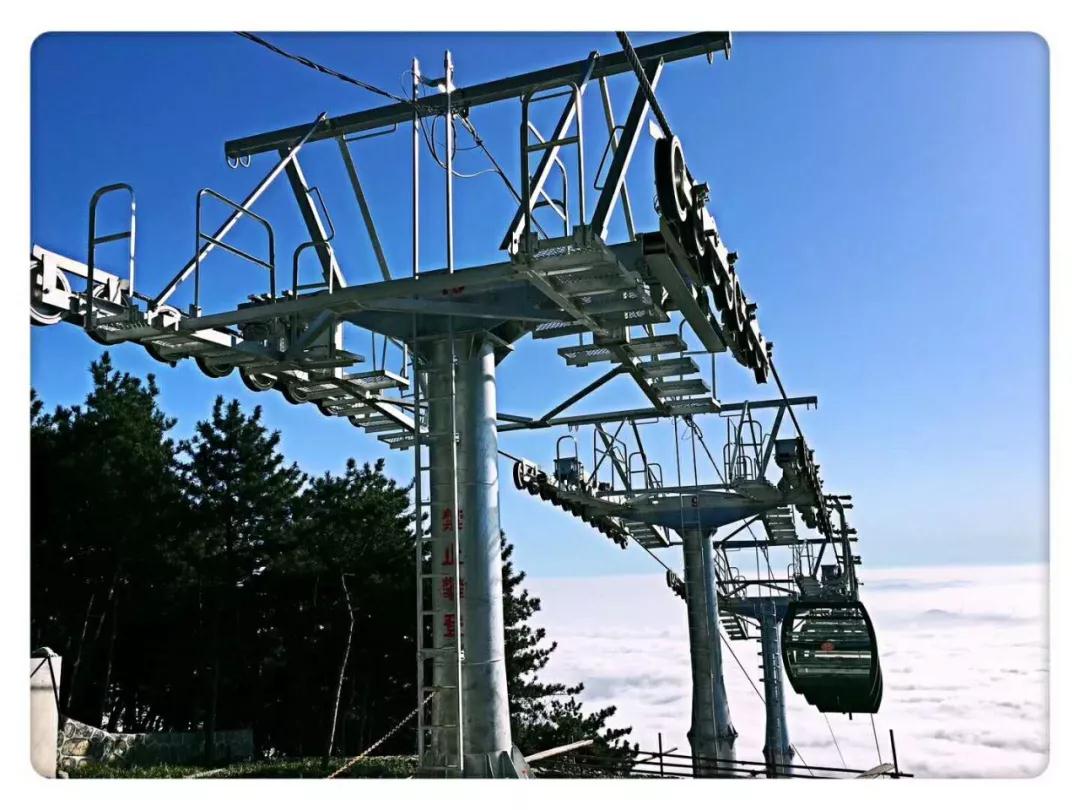 爬山、玩雪、坐索道……趁着天气好，来轿顶山撒欢吧！