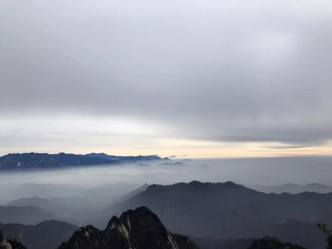 微雨随云收，不知云海深——云海奇观，白云山归不看云！