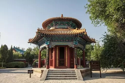 黄河故宫——嘉应观