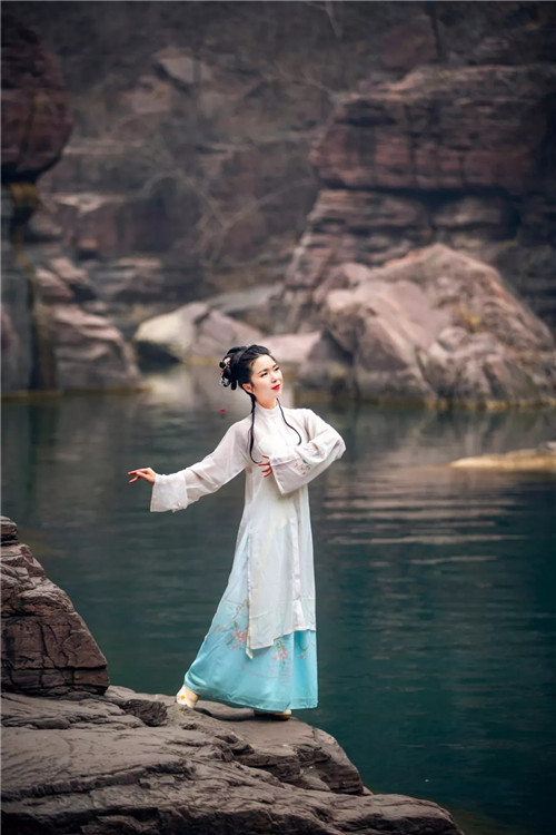 云台山万亩花海即将绽放 来场浪漫的旅行邂逅吧