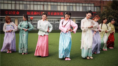 仙气十足！云台山汉服花朝节邀您穿越古风...