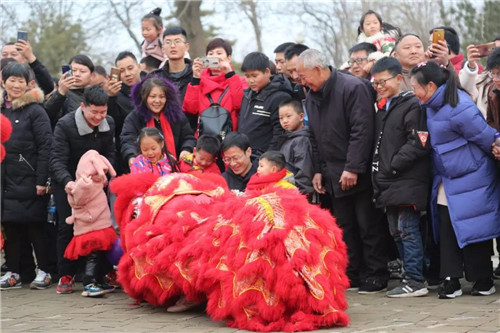 流光溢彩,璀璨绽放,陕州灯会开启倒计时... 流光溢彩,璀璨绽放,陕州灯会开启倒计时...