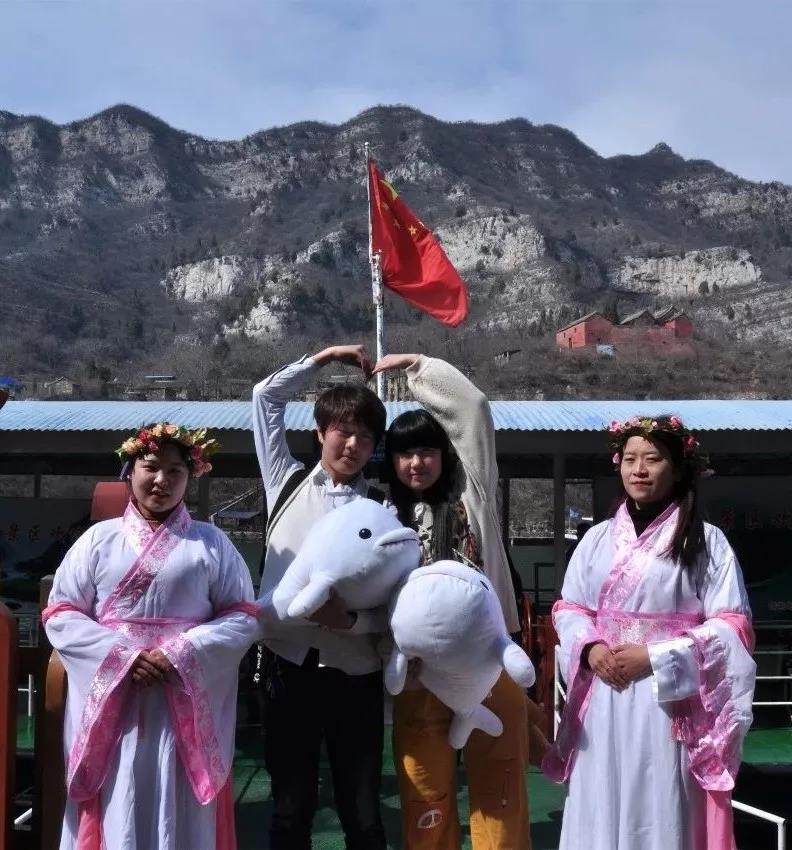 今天，让标兵坐前排！